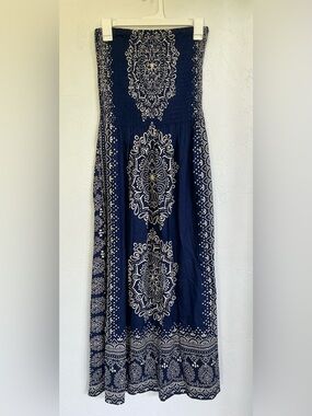 NWT Z Studio Navy Strapless Maxi Dress with White Medallion Print